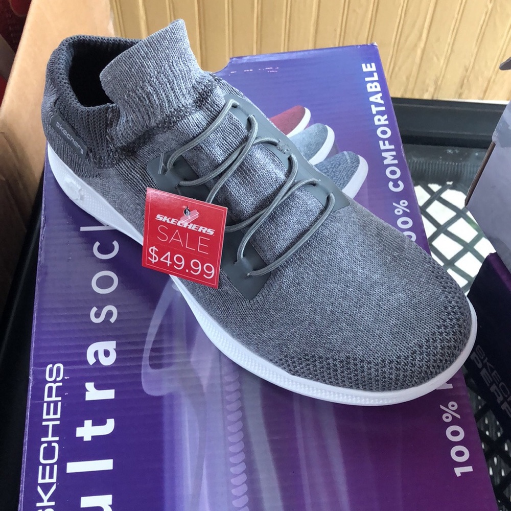 Sketchers sneakers